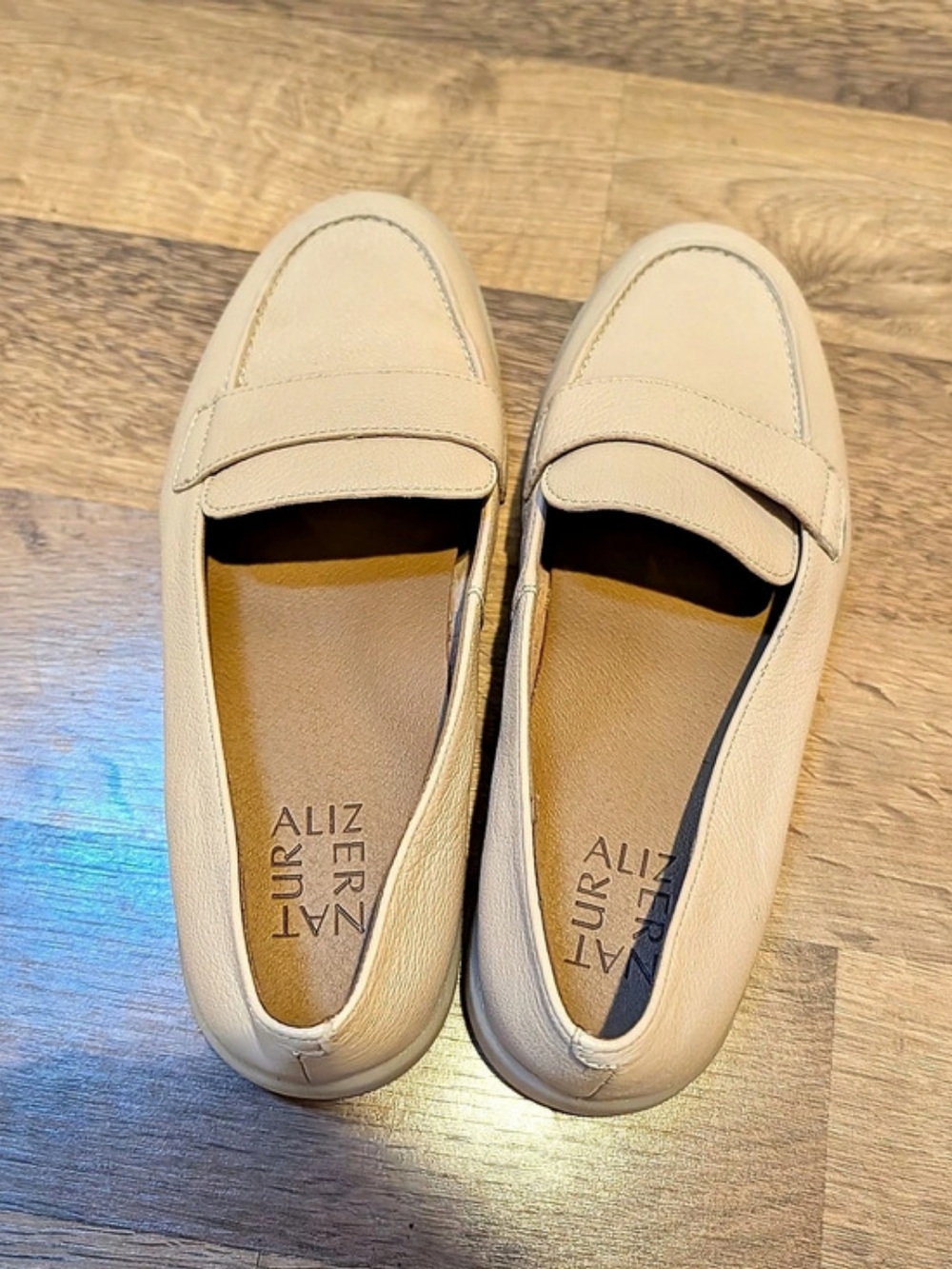 Naturalizer Leather Loafers US 7 W Beige